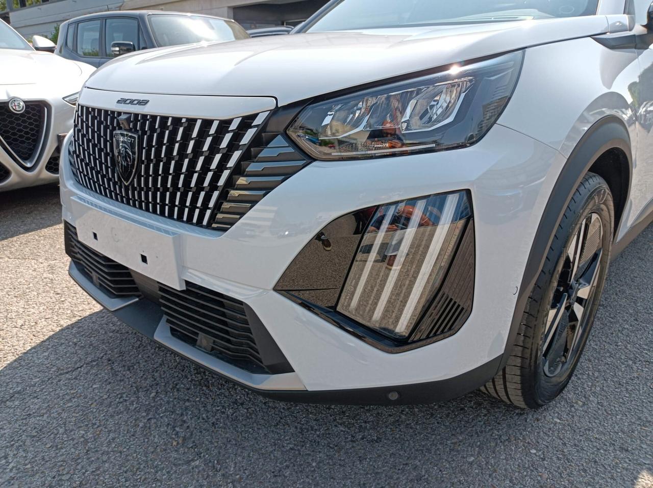 Peugeot 2008 PureTech 130 S&S EAT8 Allure