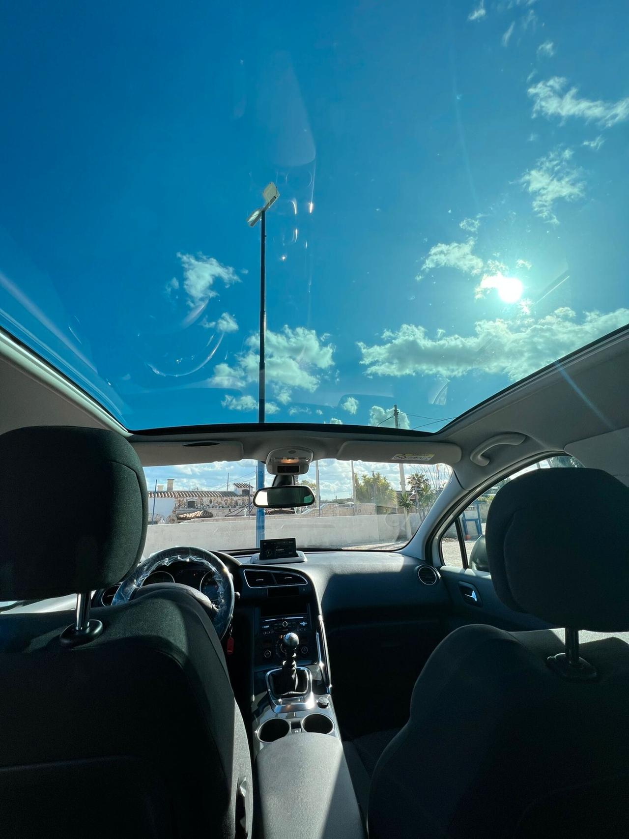 Peugeot 3008 1.6 HDi 115CV Business