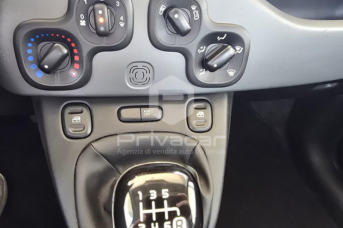 FIAT Panda 1.0 FireFly S&S Hybrid Garmin