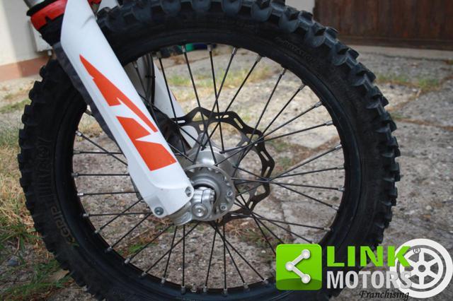 KTM EXC 300 TPI PROTEZIONI IN CARBONIO!