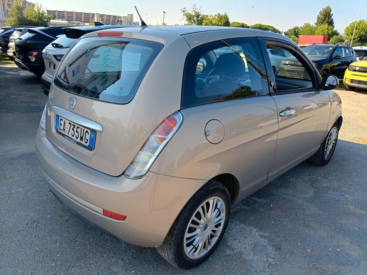 Lancia Ypsilon 1.2 Benzina - Neopatentati