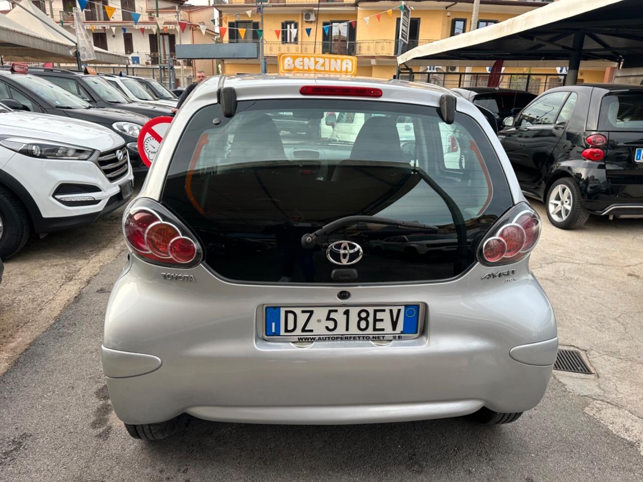 Toyota Aygo 1.0 12V VVT-i 5 porte Sol