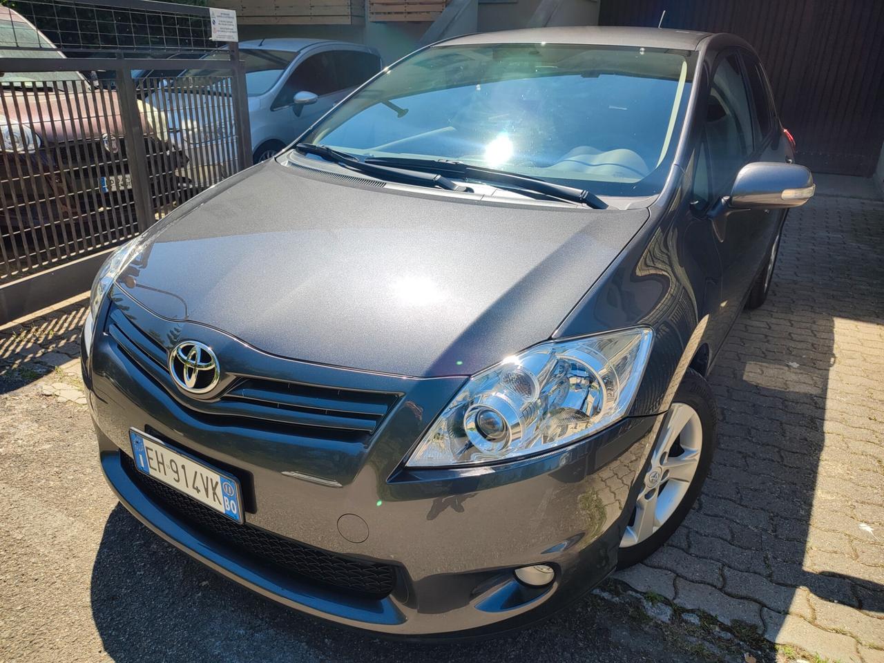 TOYOTA AURIS 1.6BENZINA POCHI KM COME NUOVA STUPENDA