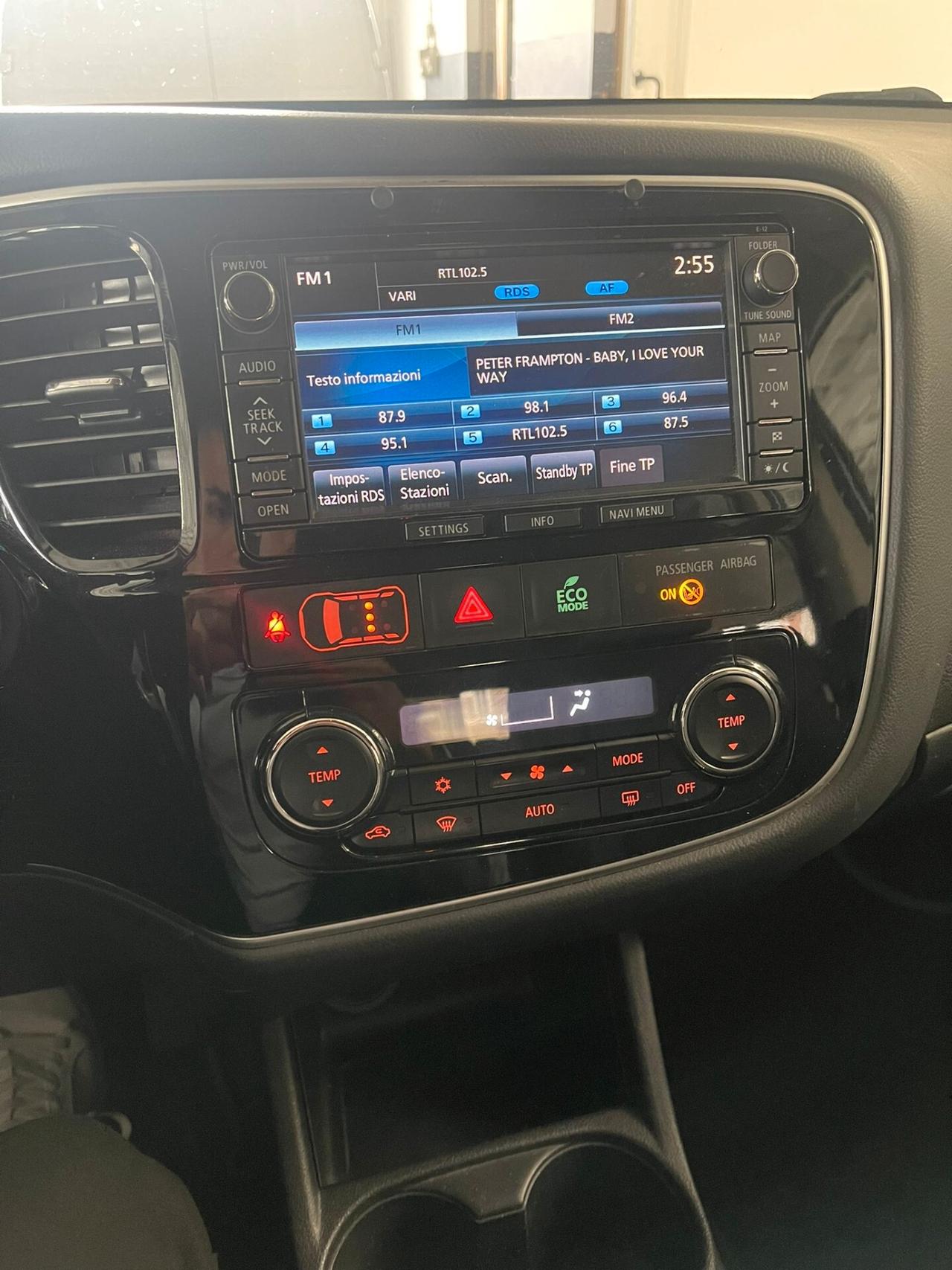 Mitsubishi Outlander 2.0 MIVEC 4WD PHEV Instyle Diamond