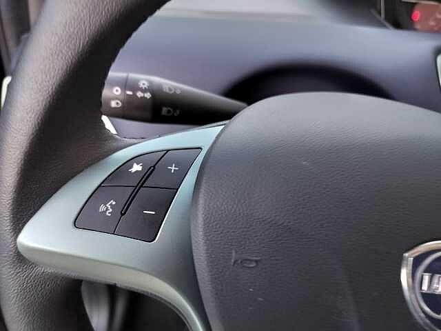 Lancia Ypsilon 1.0 FireFly 5 porte S&S Hybrid Platino