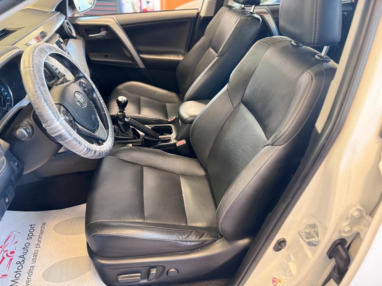 Toyota RAV 4 RAV4 2.0 D-4D 2WD Lounge