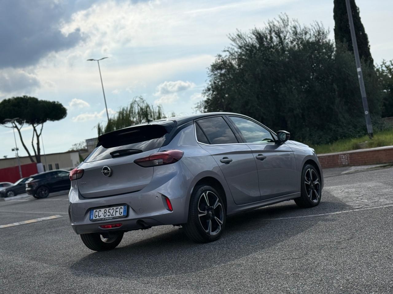 Opel Corsa - Bicolore - Full Optional