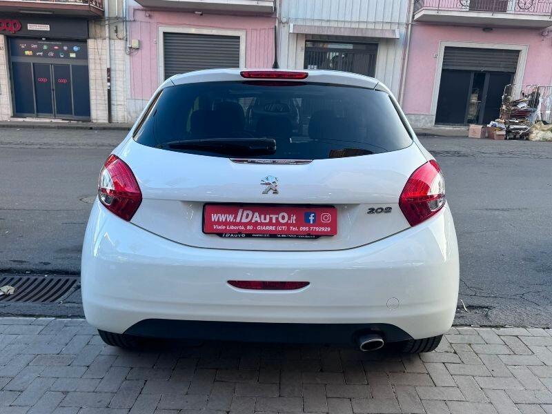 Peugeot 208 1.4 HDi 68 CV 3 porte Allure