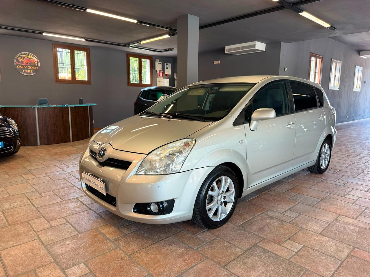 Toyota Corolla Verso 2.2 16V D-4D DPF Luna 7pti
