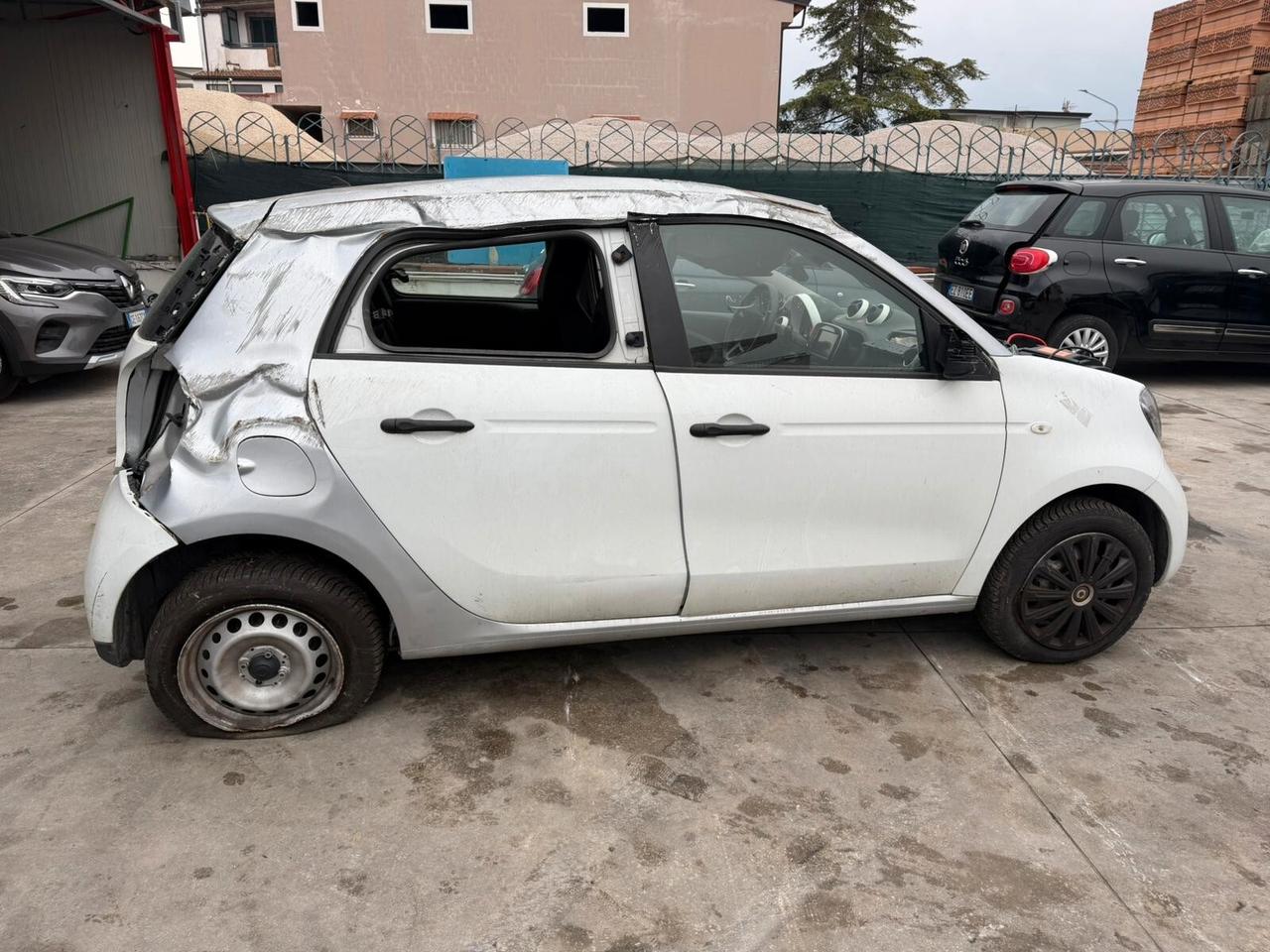 Smart ForFour 1,0 sinistrato - 2017
