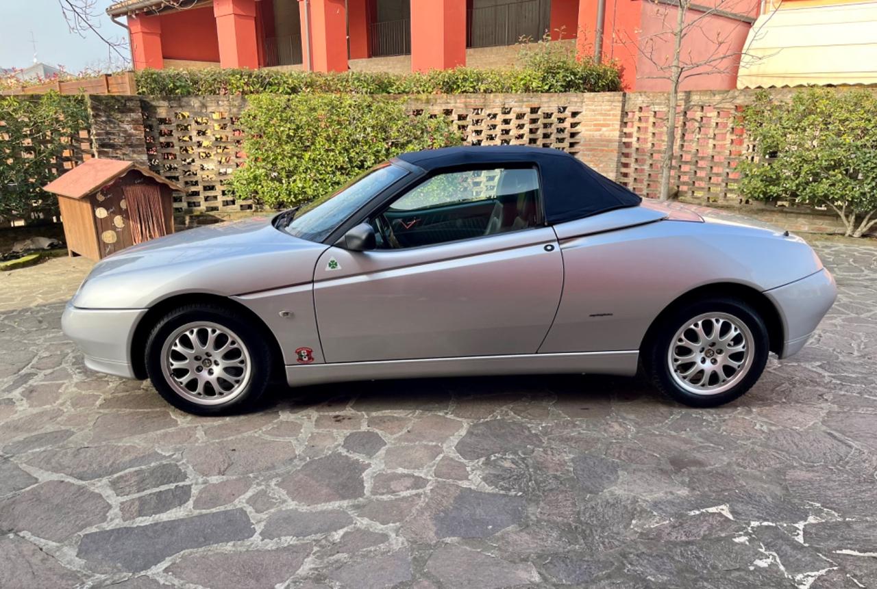 Alfa Romeo GTV Spider 2.0i 16V Twin Spark cat L