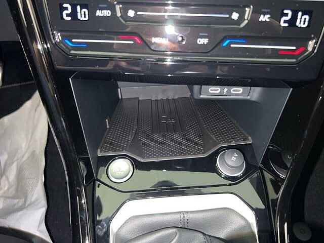 Volkswagen T-Roc 1.0 TSI R-Line Plus
