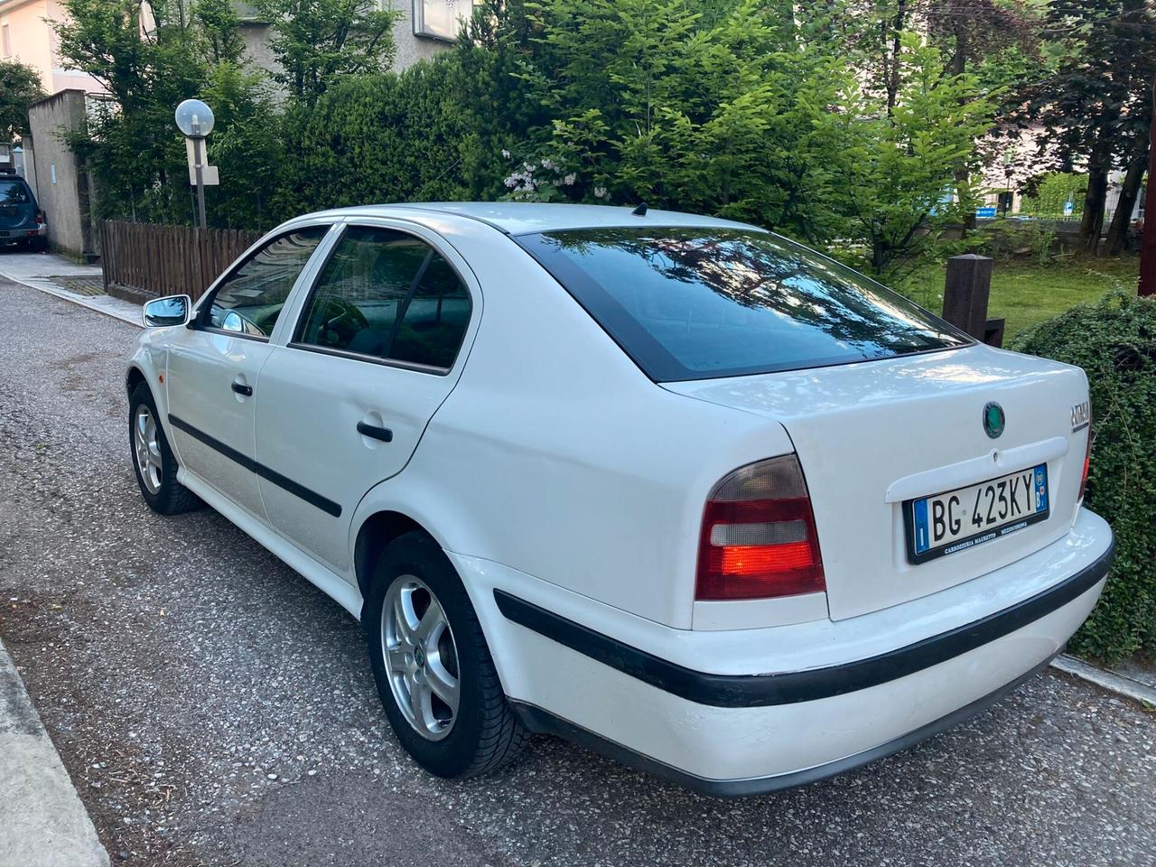 SKODA OCTAVIA 1.9 TDI 90CV BERLINA