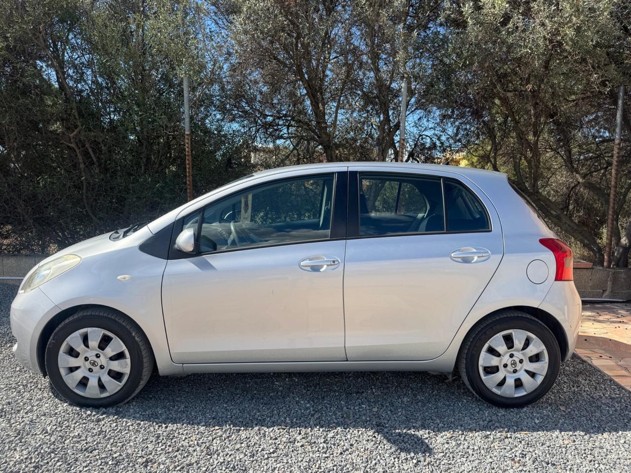 Toyota Yaris 1.3 5 porte automatica