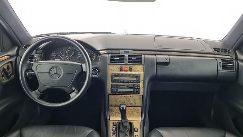 Mercedes-Benz Classe E E 200 Kompressor cat Avantgarde ASI