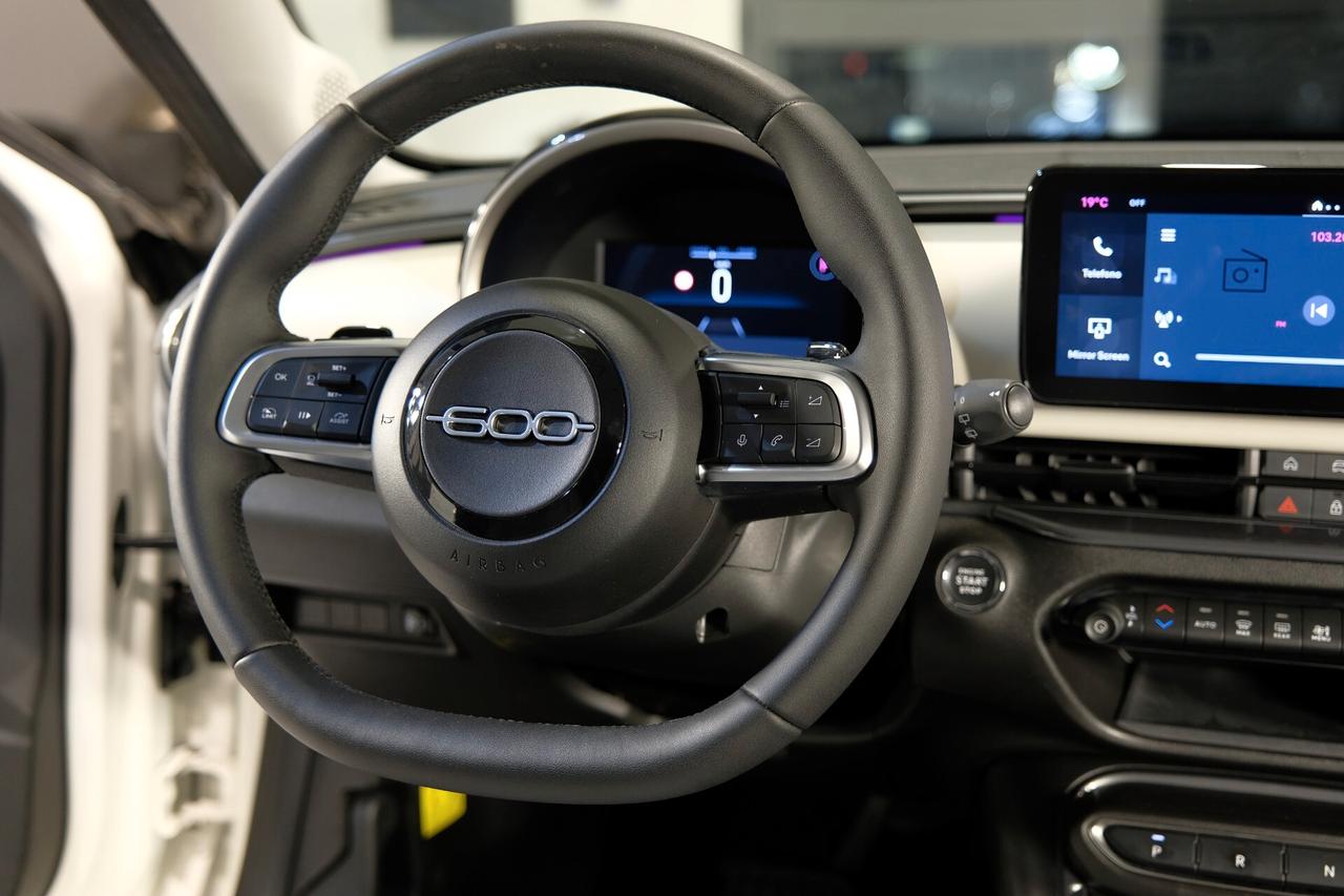 Fiat 600 Hybrid 100 CV DCT MHEV La Prima