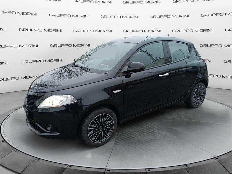 Lancia Ypsilon Ypsilon 1.0 FireFly 5 porte S&S Hybrid Ecochic Silver