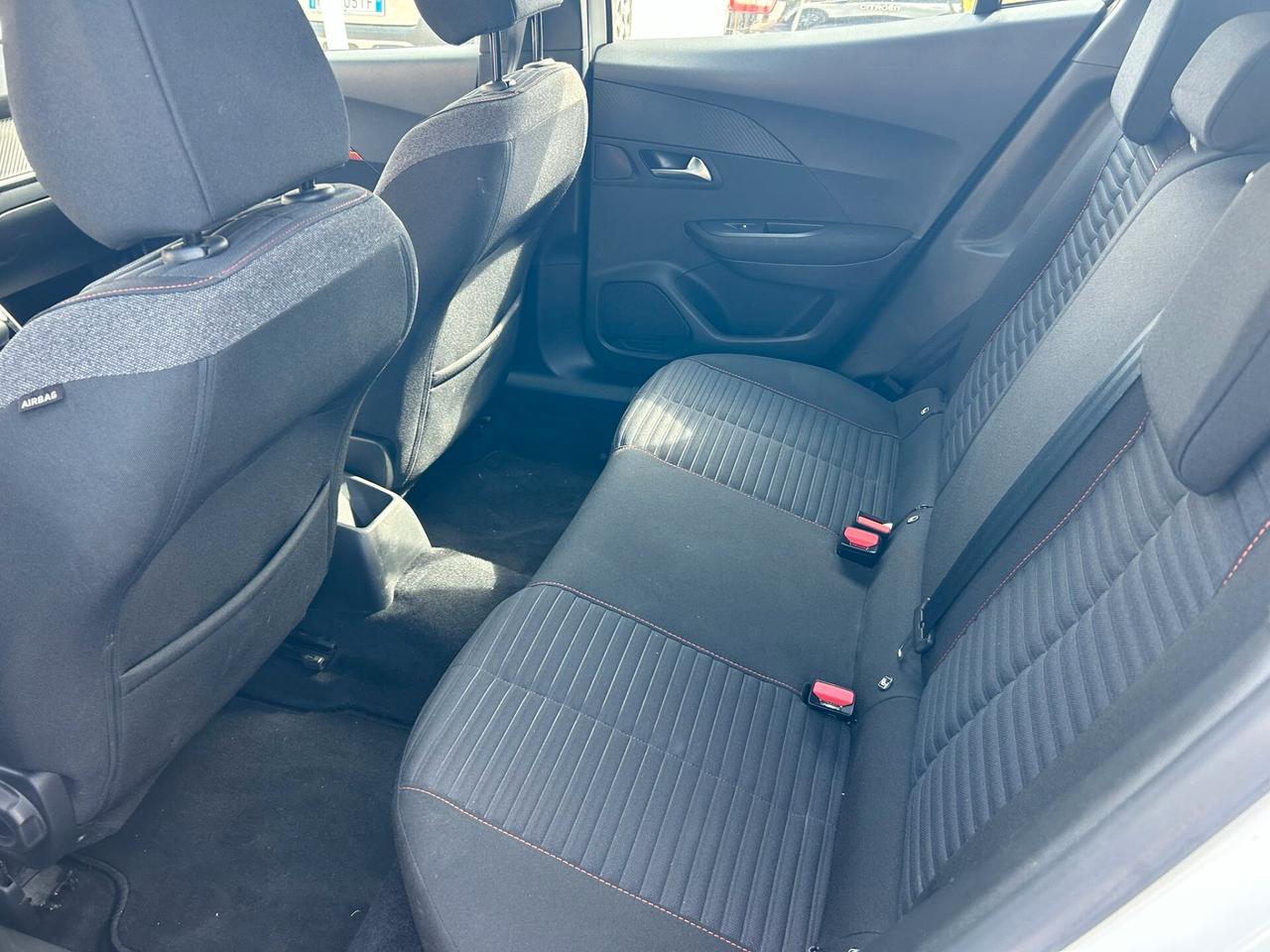 Peugeot 2008 1.5 BlueHDi 110CV 2021