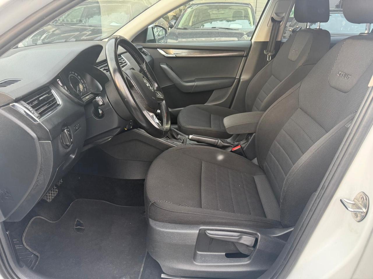 Skoda Octavia 2.0 TDI CR 180 CV 4x4 DSG Wagon Scout