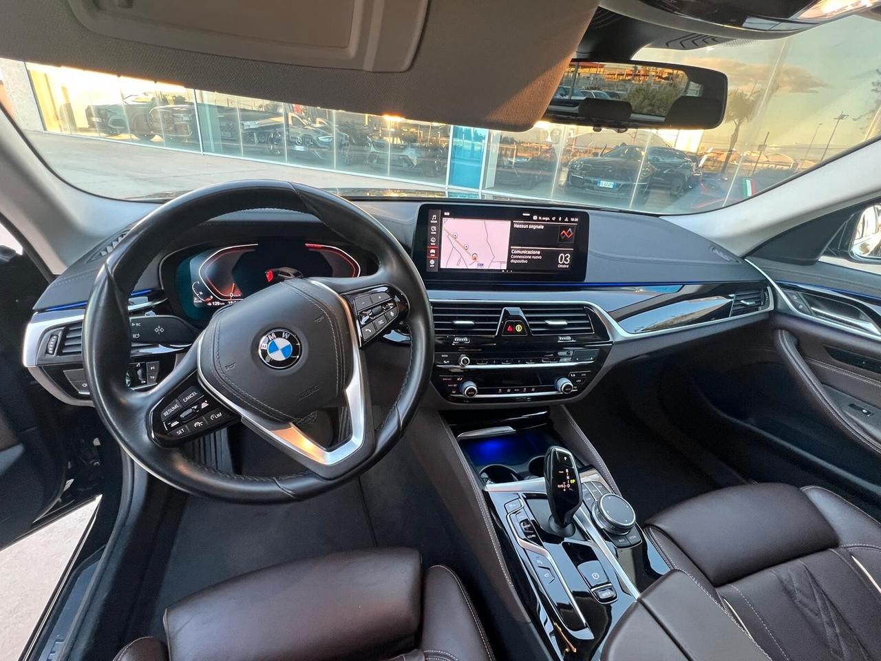 Bmw 530d 48V Touring Luxury possibilità noleggio no scoring