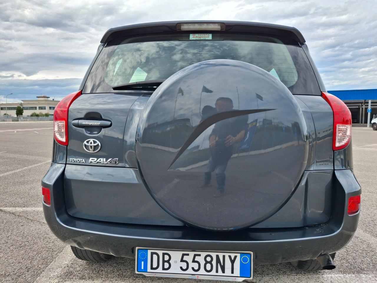 Toyota RAV 4 2.2 D-4D-DIESEL*PERFETTA*