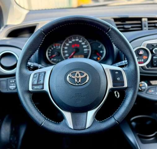 Toyota Yaris 2011 5p 1.0