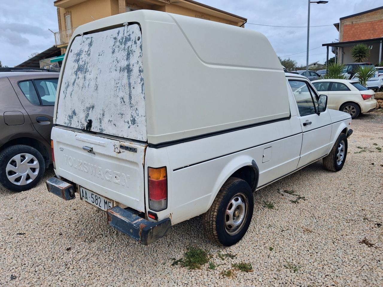 Volkswagen Golf 1600 diesel caddy pick up