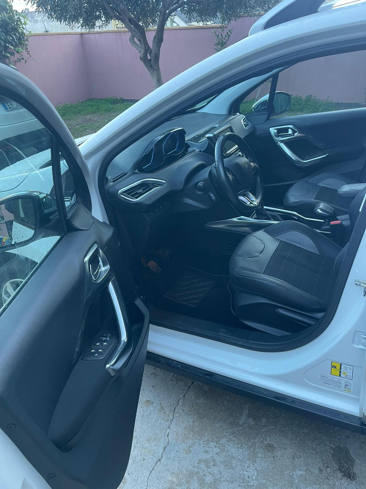 Peugeot 2008 1.6 e-HDi 92 CV Stop&Start Allure