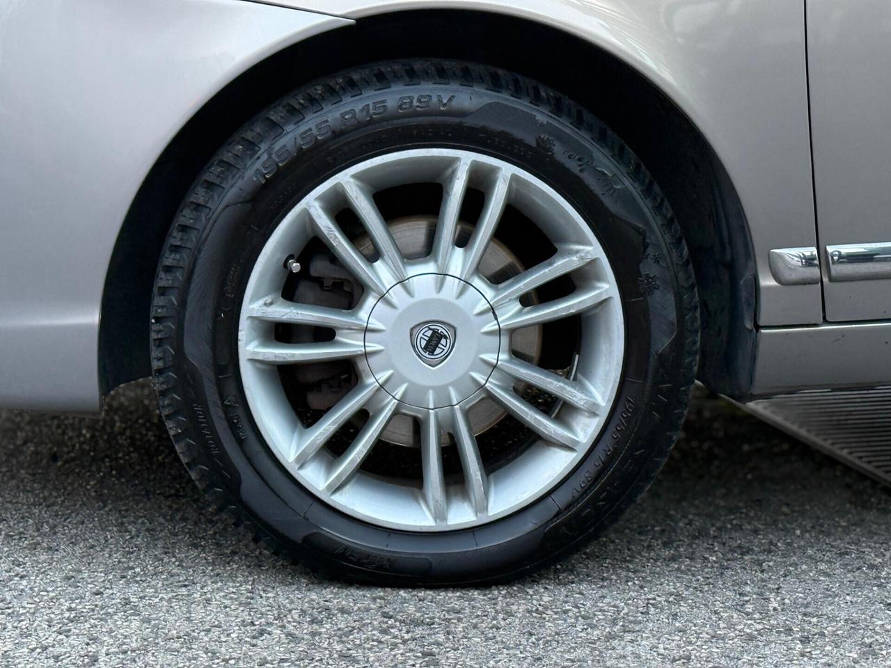 Lancia Ypsilon 1.3 MJT 90 CV Platino