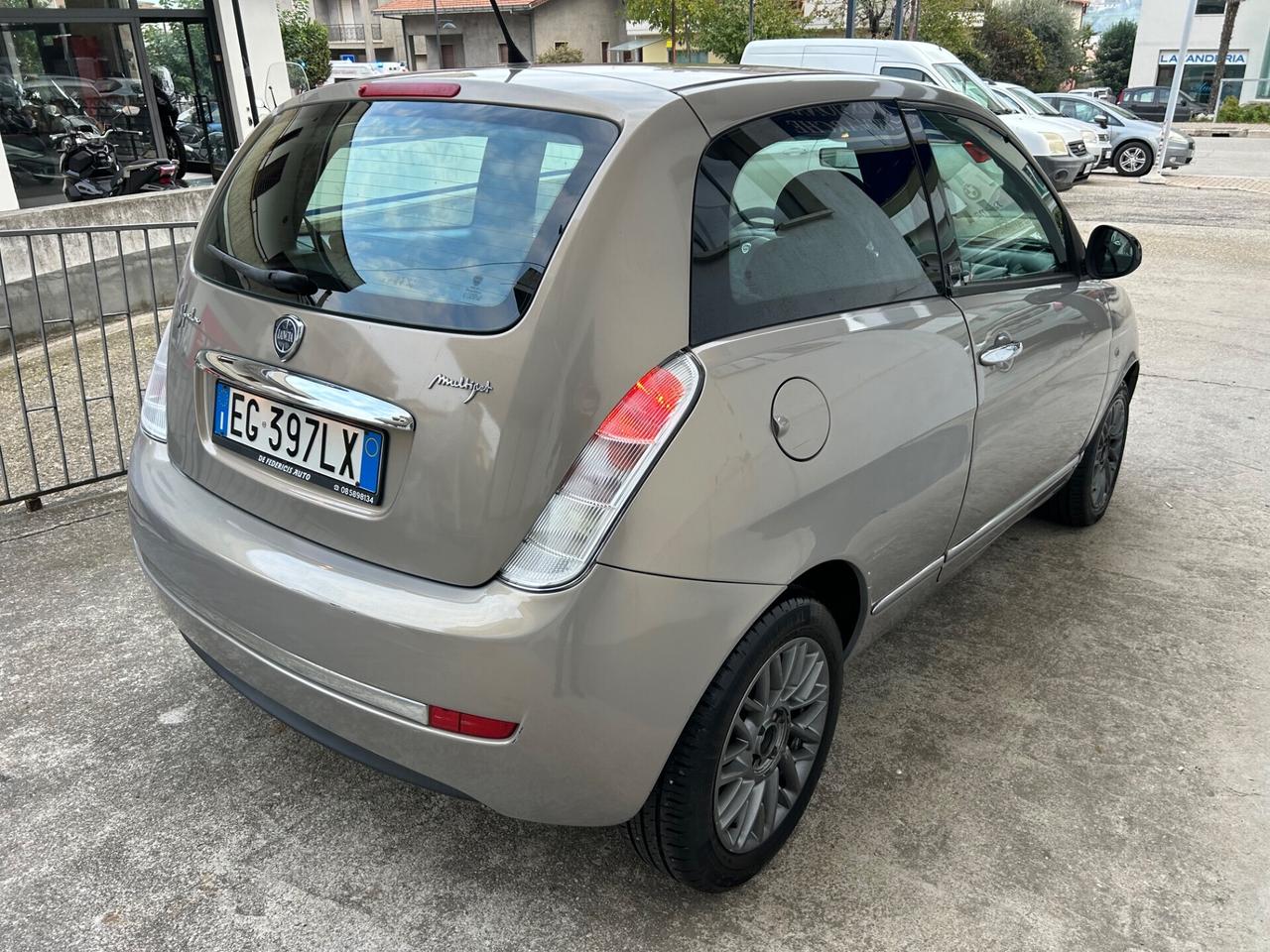 Lancia Ypsilon 1.3 MJ DIESEL NEOPATENTATI!!!!!!