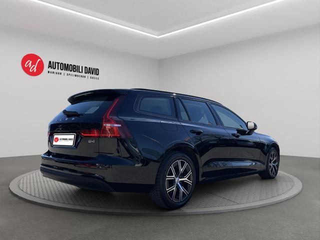 VOLVO V60 B4 (d) automatico Essential