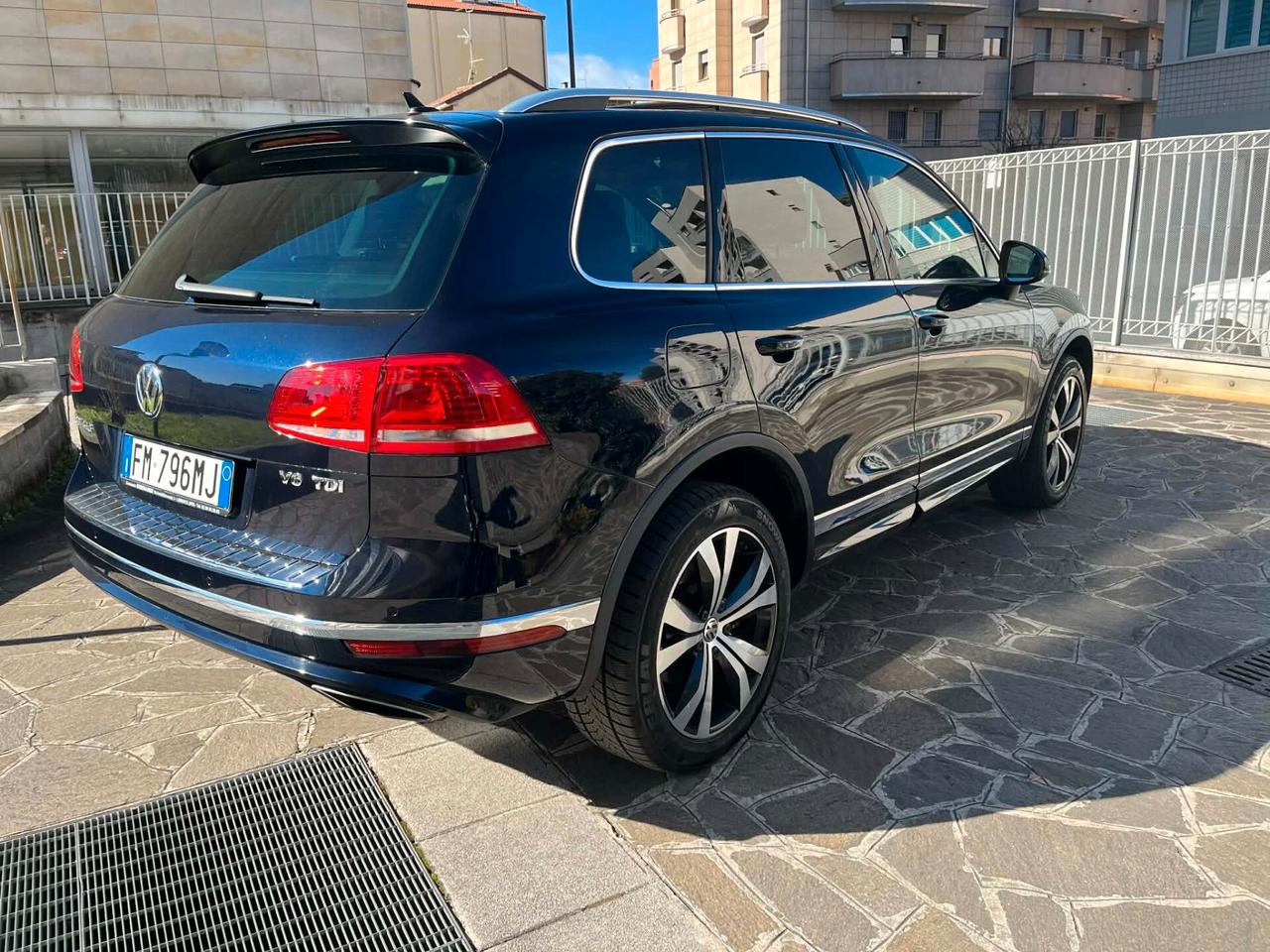 Volkswagen Touareg 3.0 TDI 204 CV tiptronic R-Line imm. 11/2017