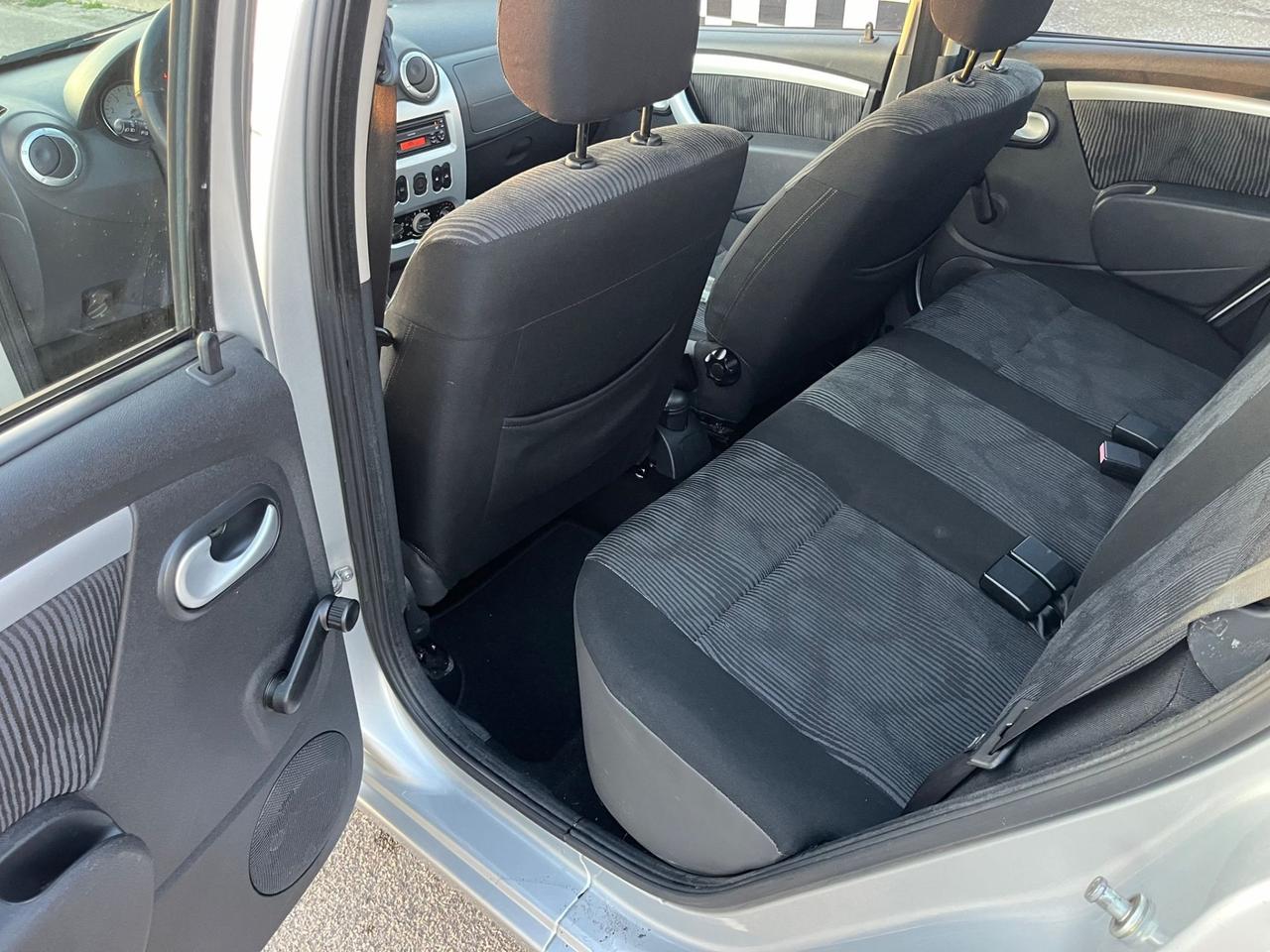 Dacia Sandero 1.4 8V GPL Unipro 2009