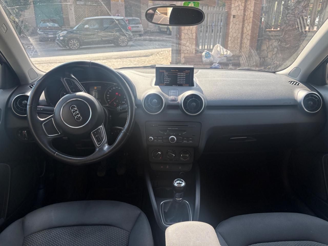 Audi A1 1.2 TFSI S line edition plus