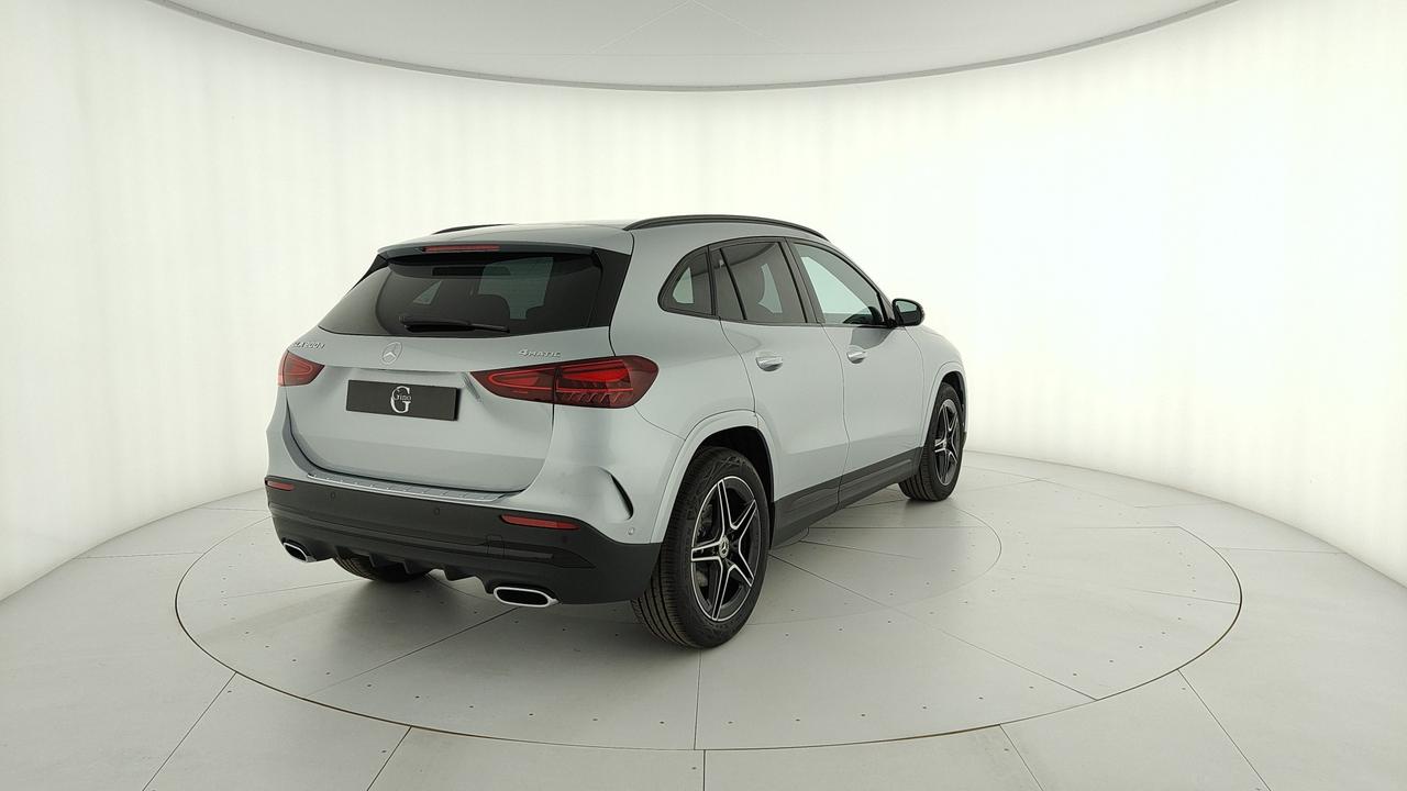 Mercedes-Benz GLA 200 d Automatic 4MATIC