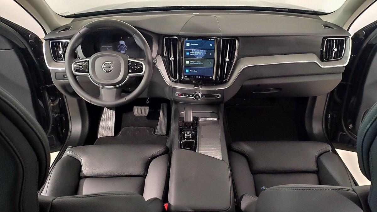 VOLVO Xc60 B4 Mild Hybrid (D) Automatico Plus Dark