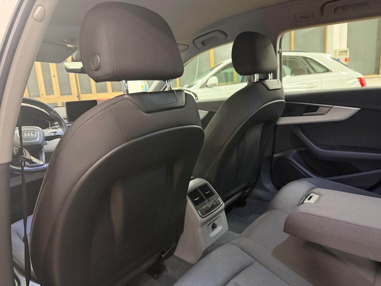 Audi A4 Avant 2.0 TDI 122 CV S tronic Business Sport