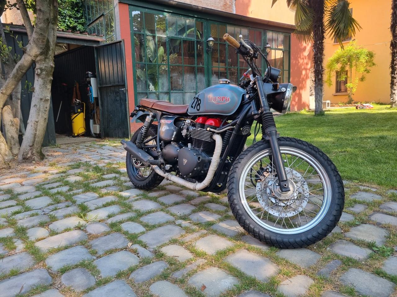 Triumph Bonneville T100