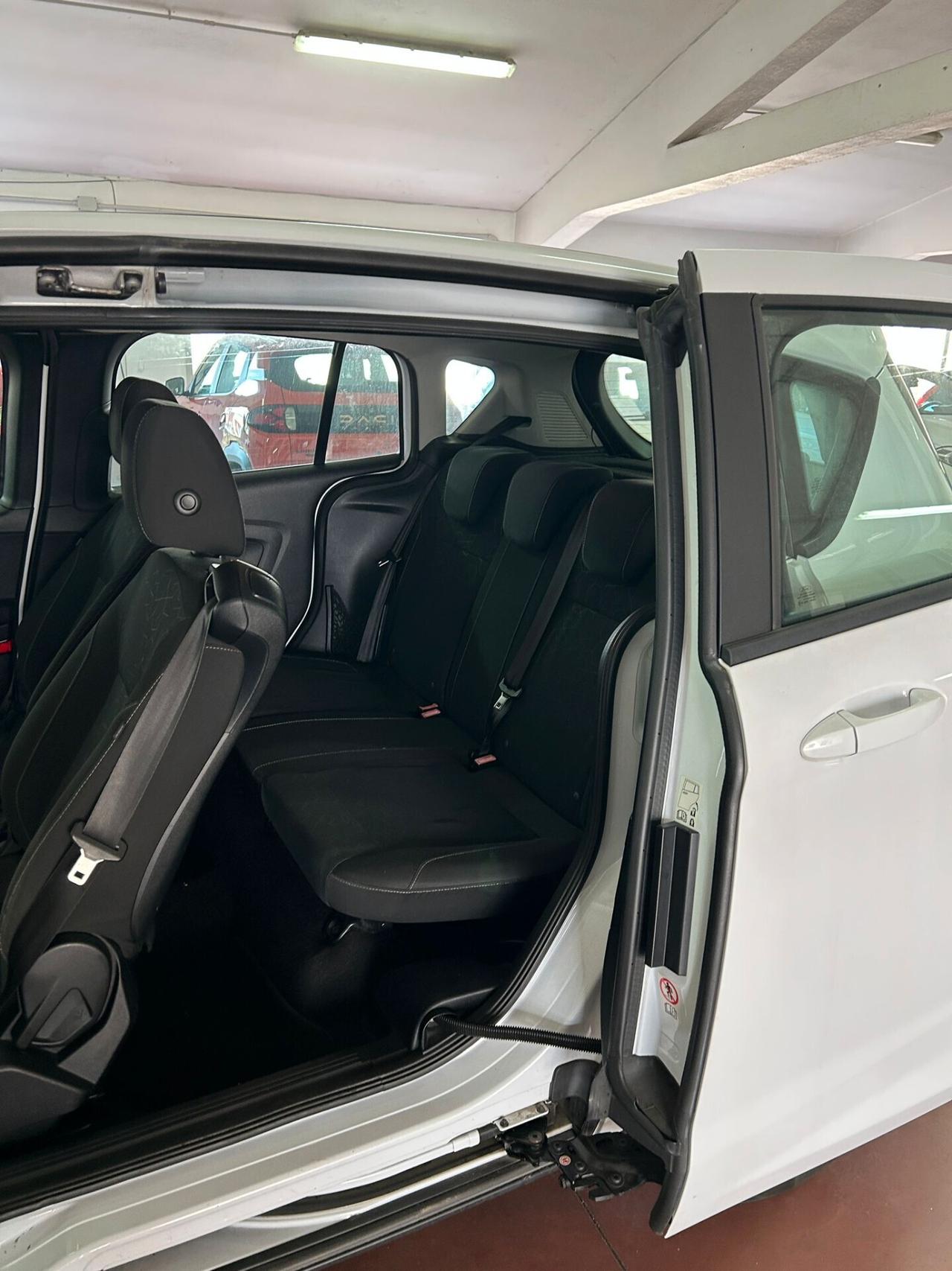 B-Max 1.6 TDCi 95 CV Business Titanium