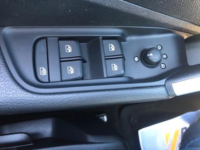 Audi Q2 30 TDI Business