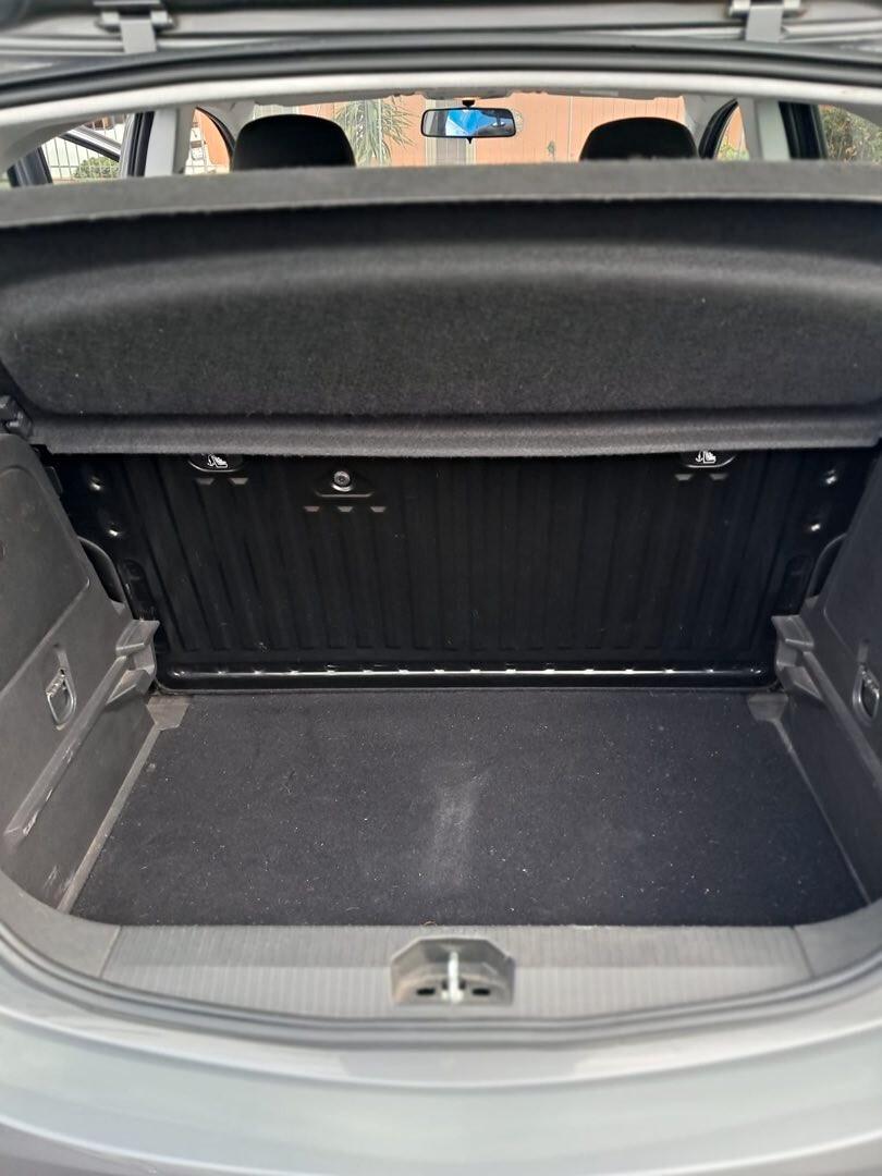 Opel Corsa 1.4 90CV GPL Tech 5 porte b-Color