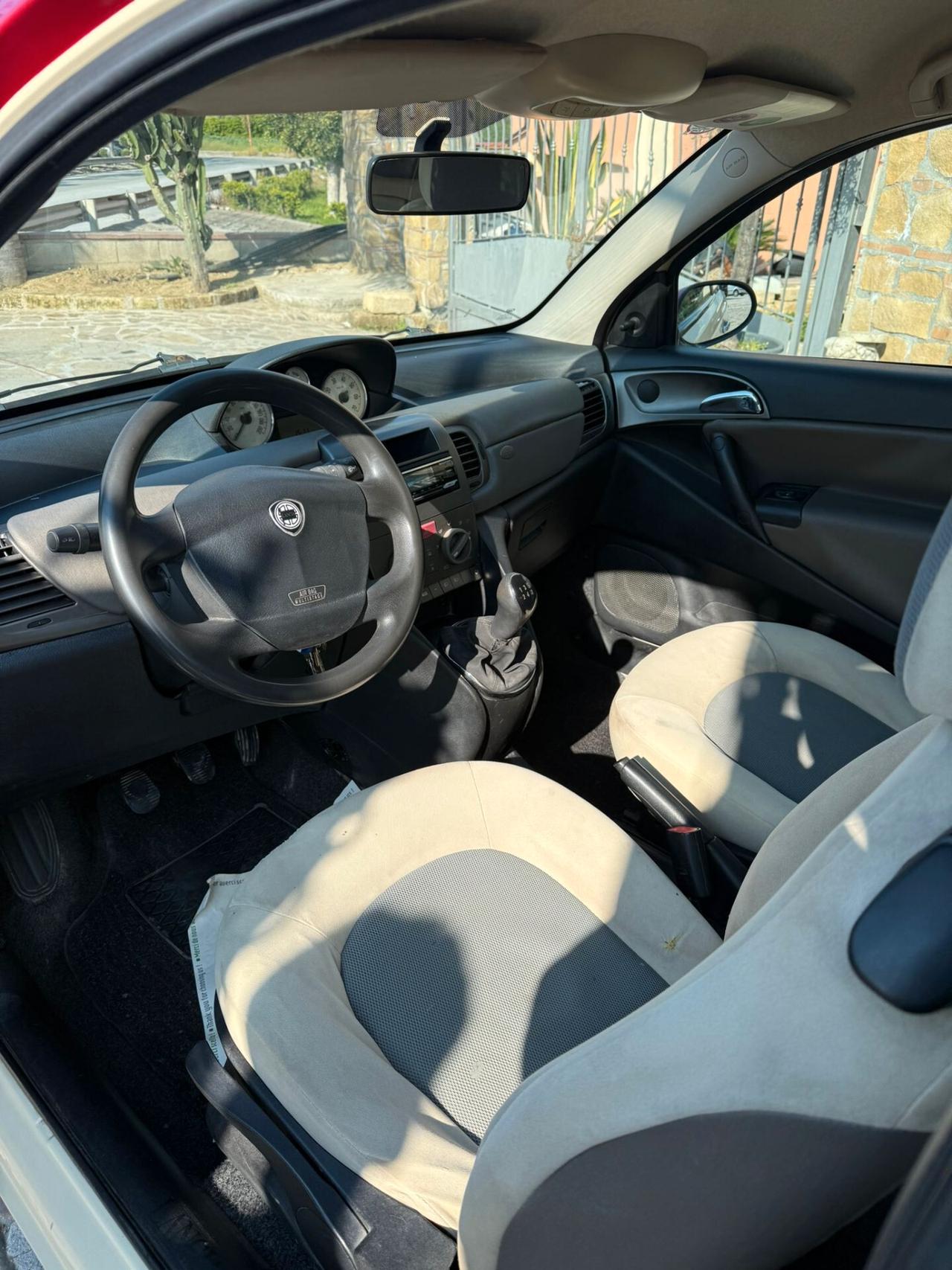 Lancia Ypsilon 1.3 MJT 75 CV Oro Giallo