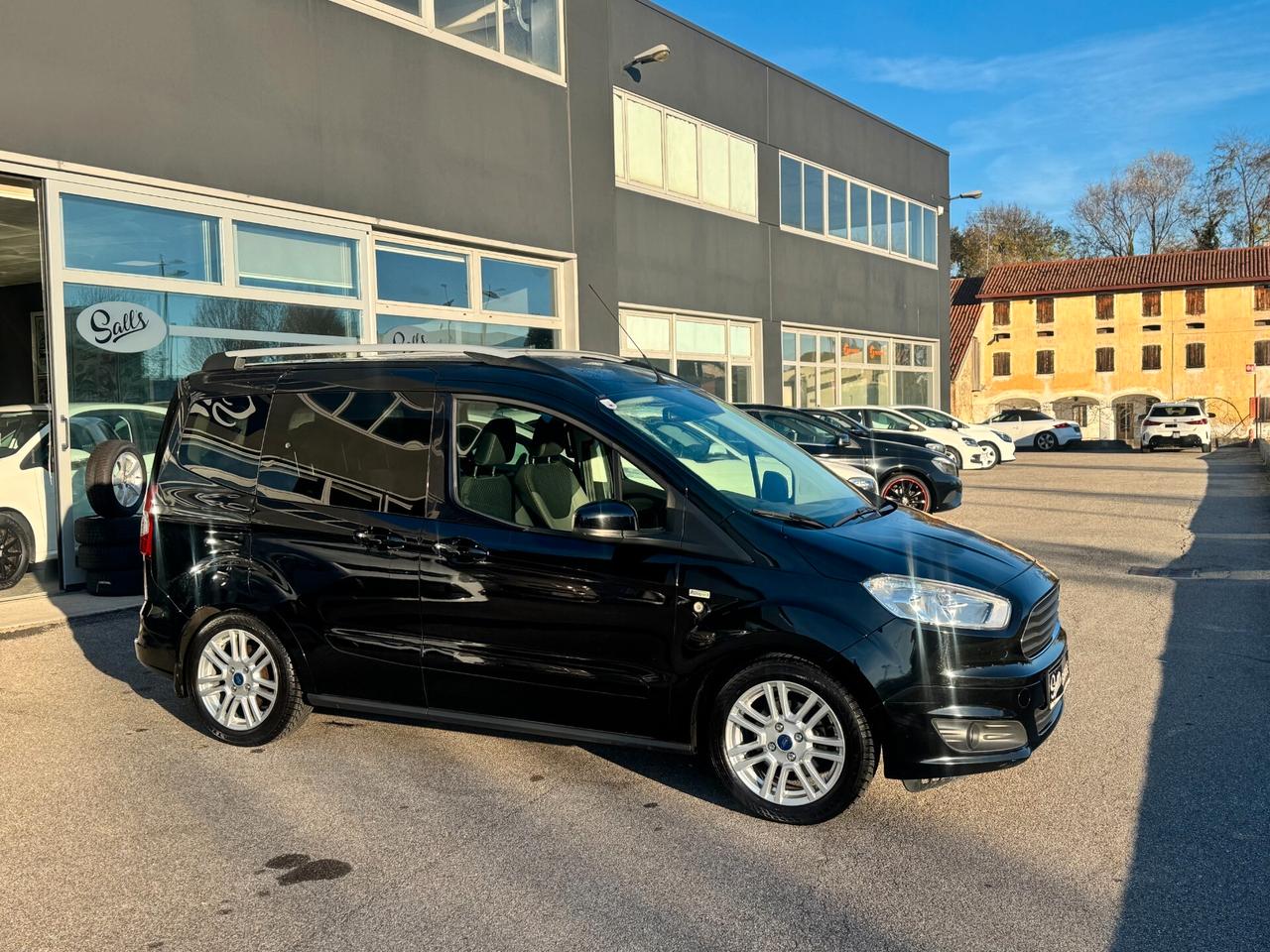 Ford Tourneo Courier 1.0 EcoBoost 100 CV Titanium