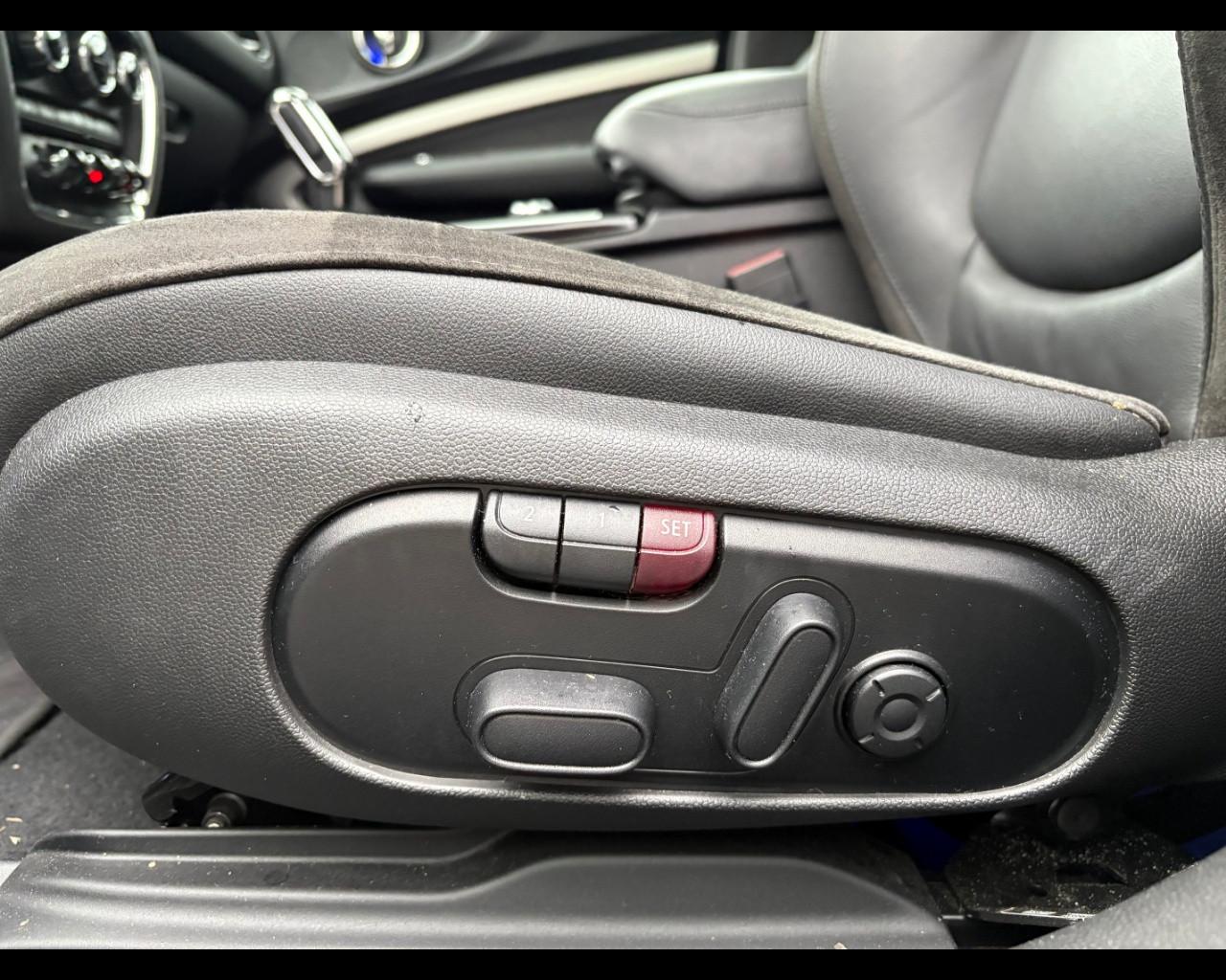 MINI Mini Clubman (F54) - Mini 1.5 Cooper Mayfair Edition Clubman