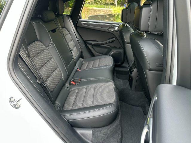 PORSCHE Macan 2.0 T IVA ESPOSTA