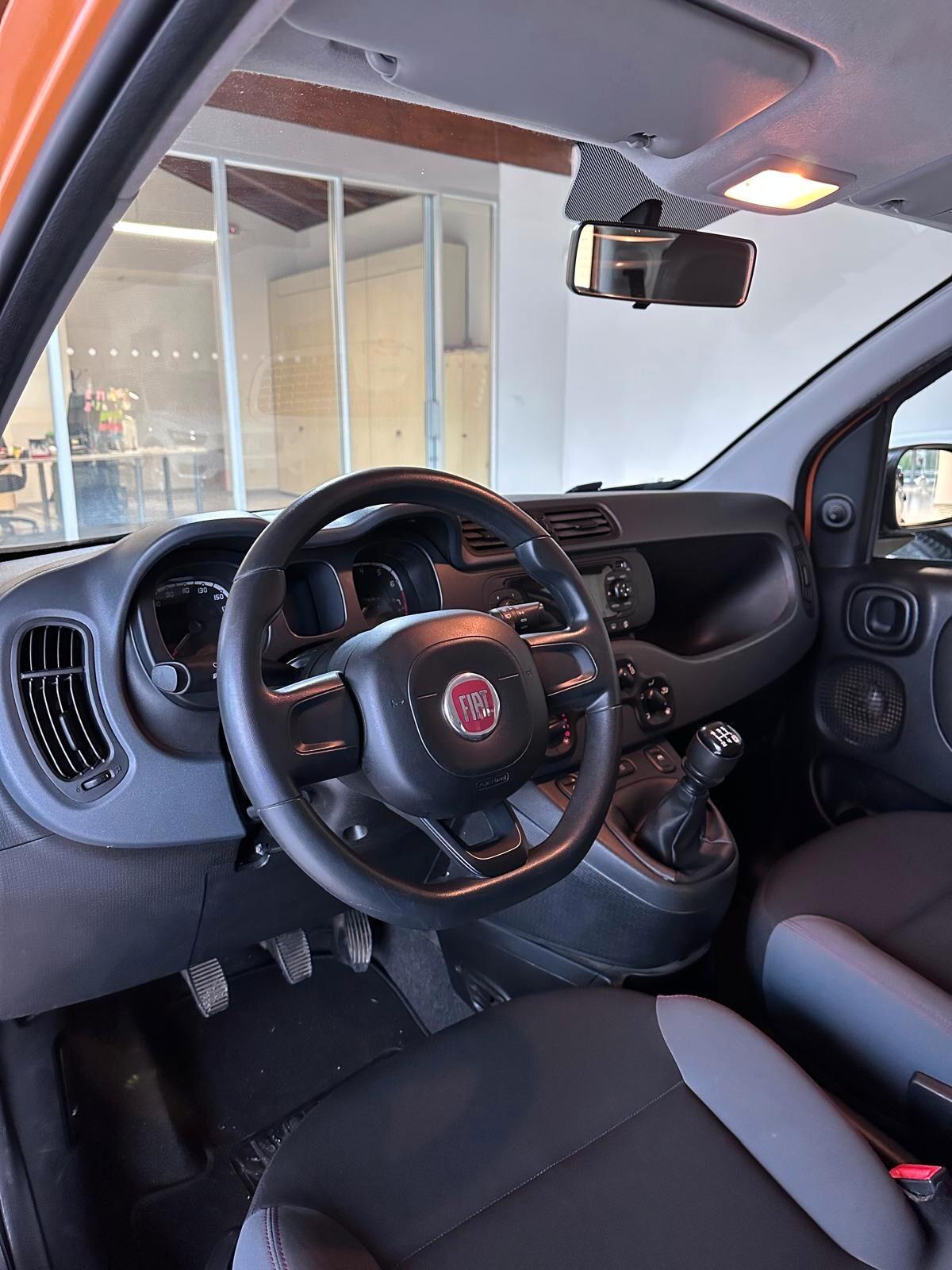 FIAT PANDA 1.2 CONNECTED BY WIND 69CV SEDILE GUIDA REGOLABILE IN ALTEZZA 5 POSTI