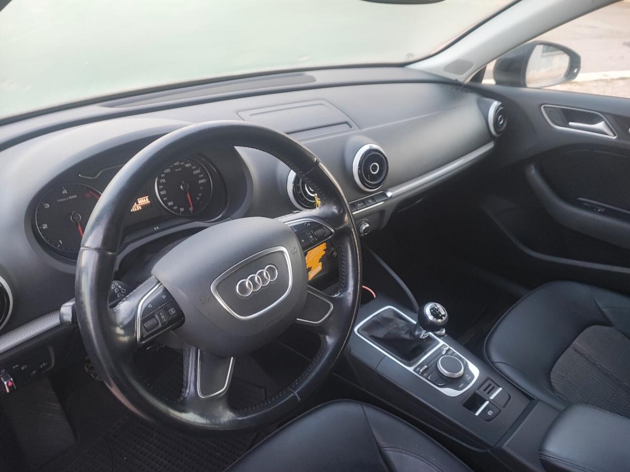 Audi A3 SPB 1.6 TDI clean diesel Ambition