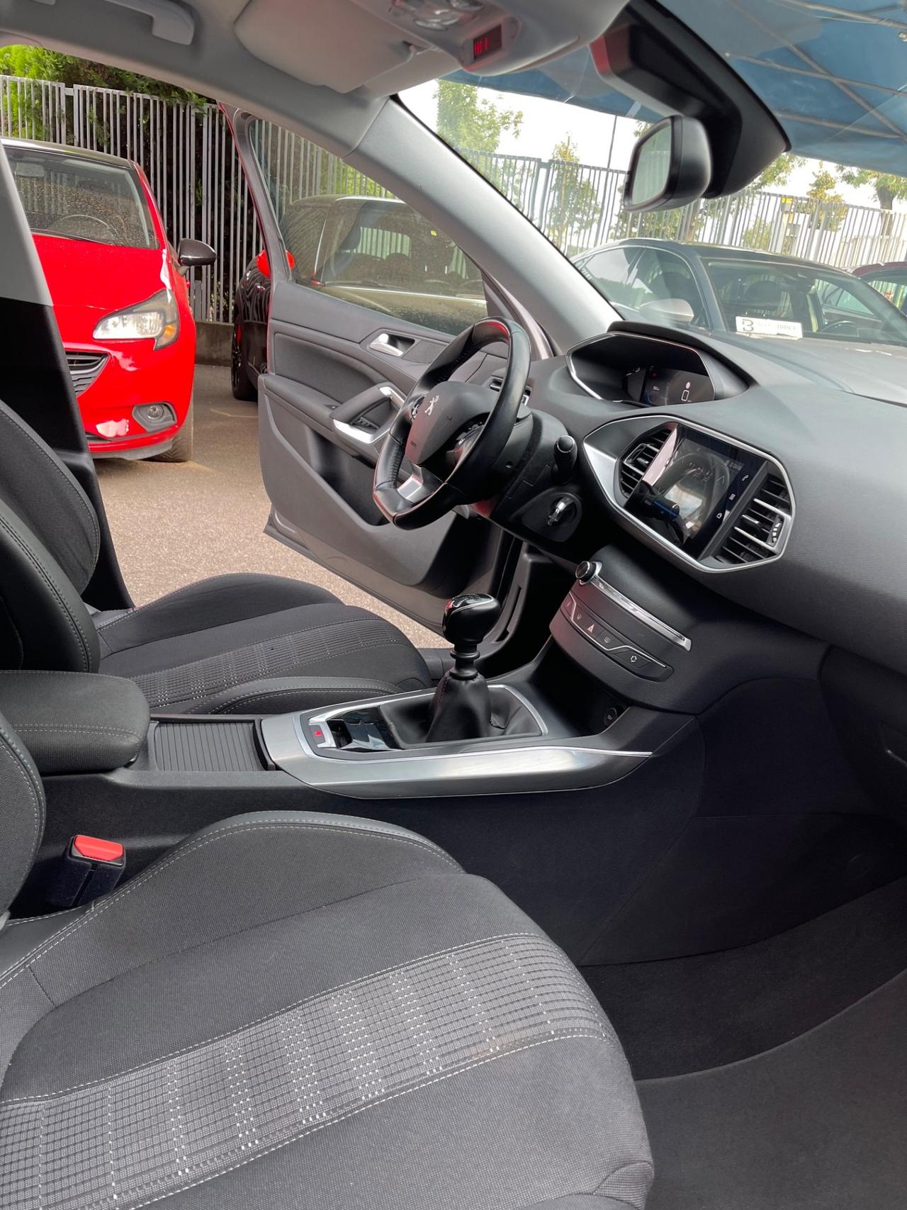 Peugeot 308 PureTech Turbo 130 S&S Allure