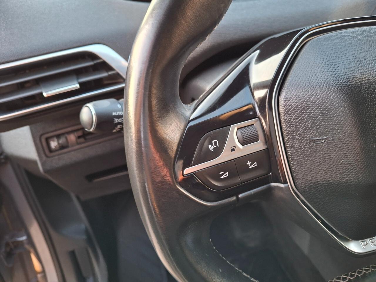 Peugeot 3008 BlueHDi 120 S&S Allure