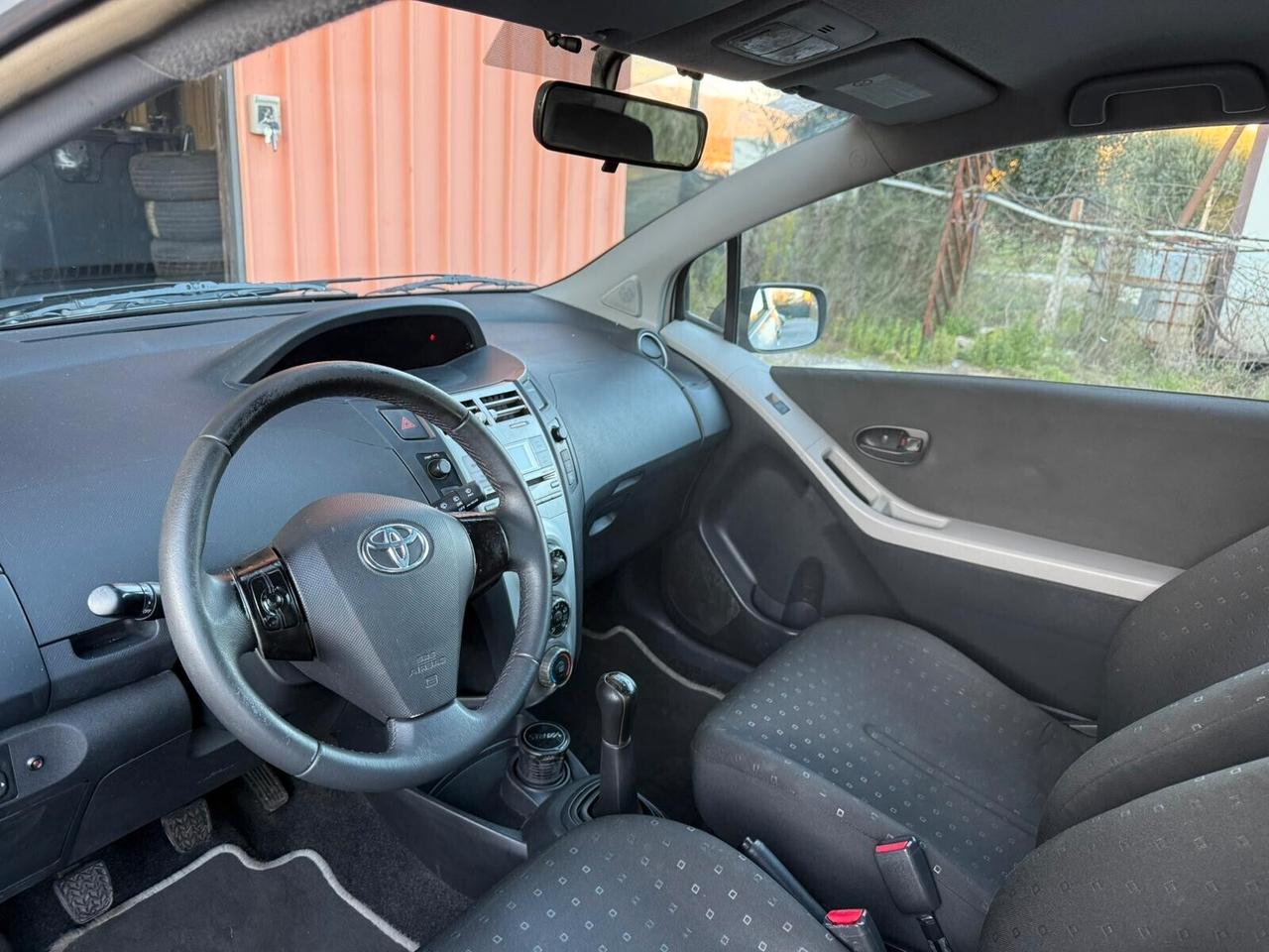 Toyota Yaris 1.0 - 117.000KM - TUTTO INCLUSO - SUPERPREZZO